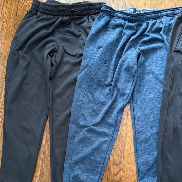 Under Armour Men's Black and Navy Jogger Sweatpants Trio - Picture 6 of 6